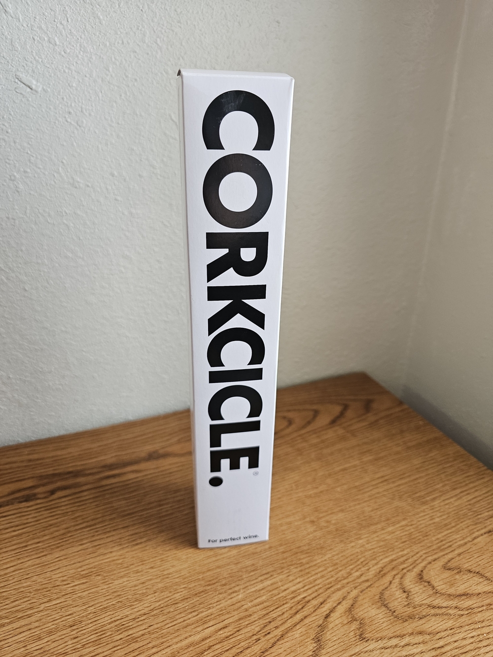 Corkcicle Wine Stopper Chiller Keeps Cold NEW Freeze Reusable Beverage Chill
